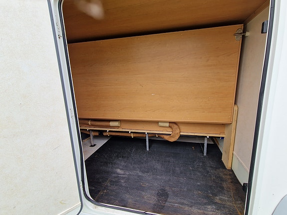 Ford Eura Mobil P675 19 of 20