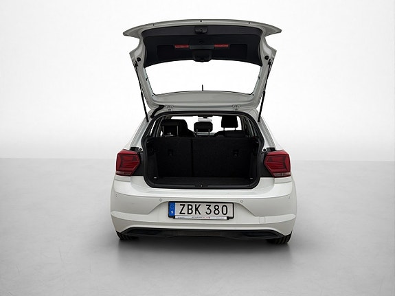 Volkswagen Polo 16 of 29