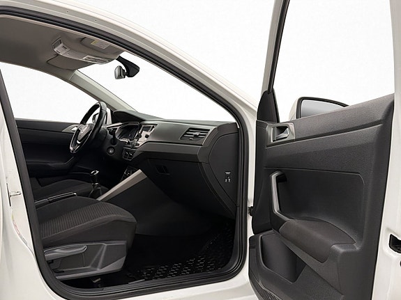 Volkswagen Polo 15 of 29