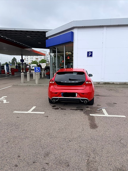 Volvo V40 3 of 6