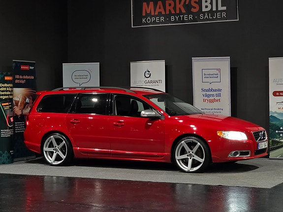 Volvo V70 2 of 14