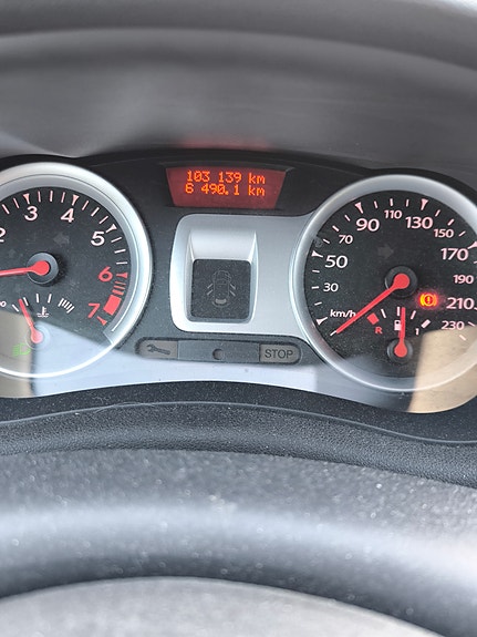 Renault Clio 10 of 10