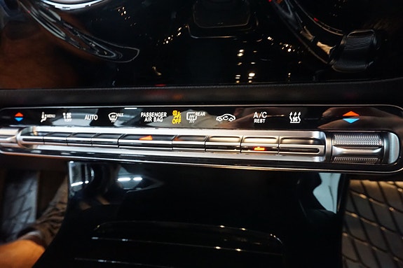 Mercedes-Benz A250 e 20 of 24
