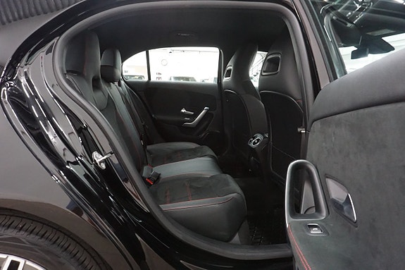 Mercedes-Benz A250 e 10 of 24
