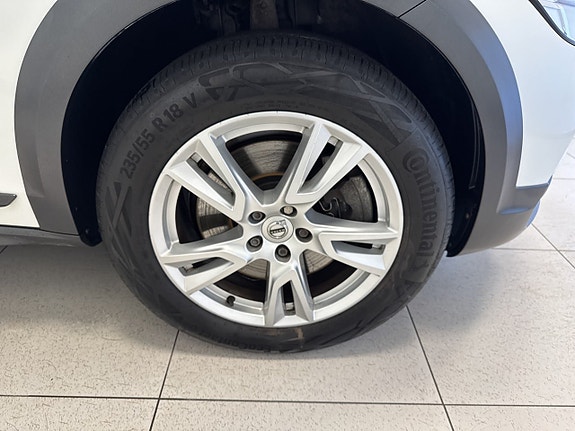 Volvo V90 Cross Country 15 of 21