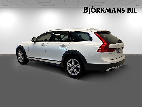 Volvo V90 Cross Country 6 of 21