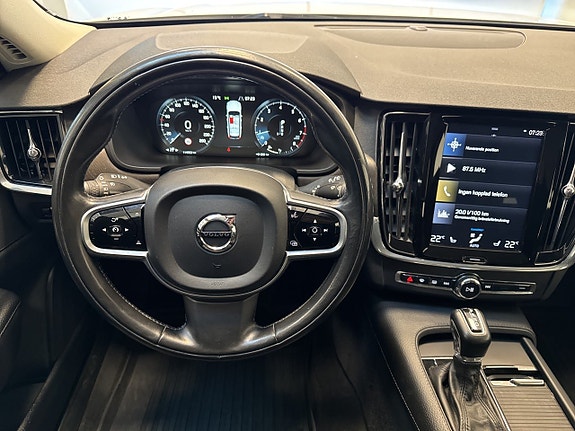 Volvo V90 Cross Country 21 of 21