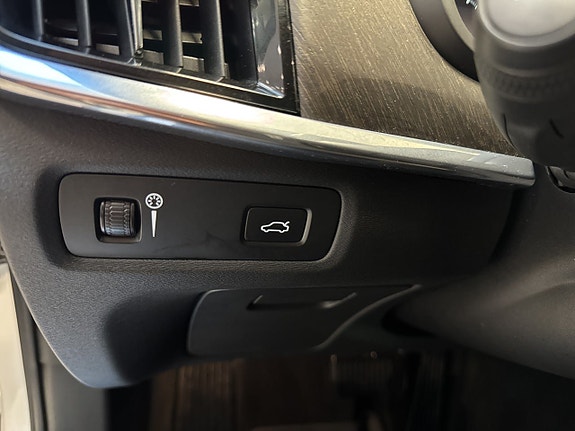 Volvo V90 Cross Country 17 of 21