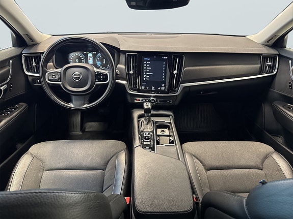 Volvo V90 Cross Country 7 of 21