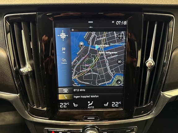 Volvo V90 Cross Country 11 of 21