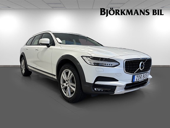 Volvo V90 Cross Country 3 of 21