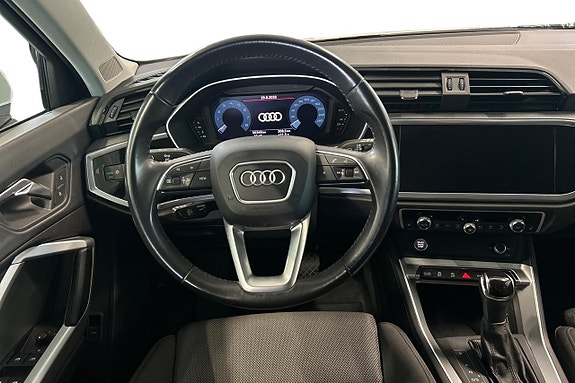 Audi Q3 16 of 25