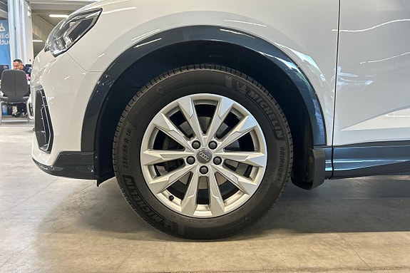 Audi Q3 11 of 25