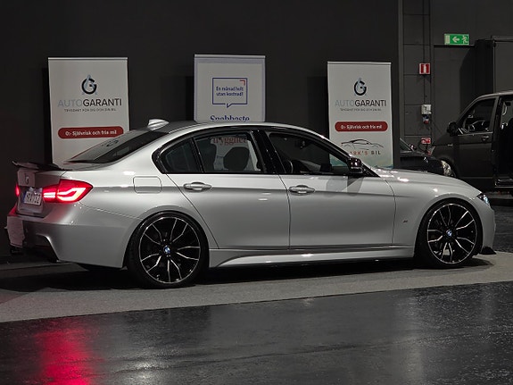 BMW 330e 5 of 27