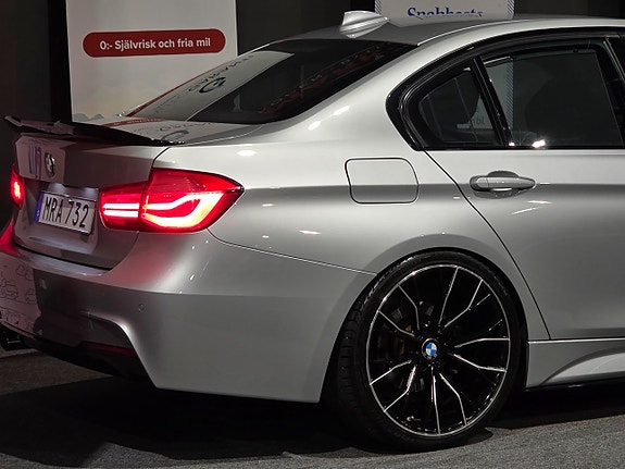 BMW 330e 6 of 27