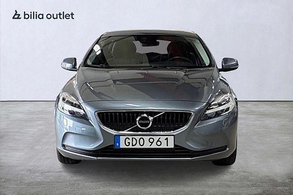 Volvo V40 3 of 21