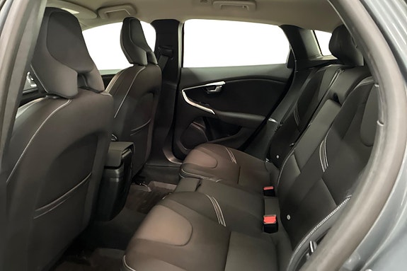 Volvo V40 14 of 21
