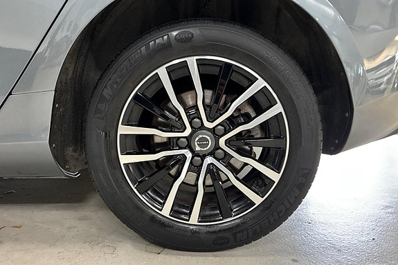 Volvo V40 10 of 21