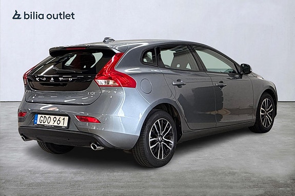 Volvo V40 6 of 21
