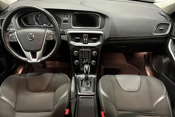 Volvo V40 13 of 21