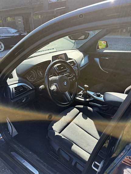 BMW 118d 14 of 15