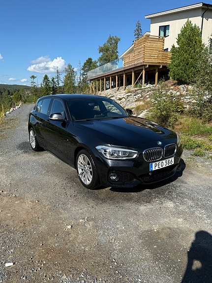 BMW 118d 4 of 15