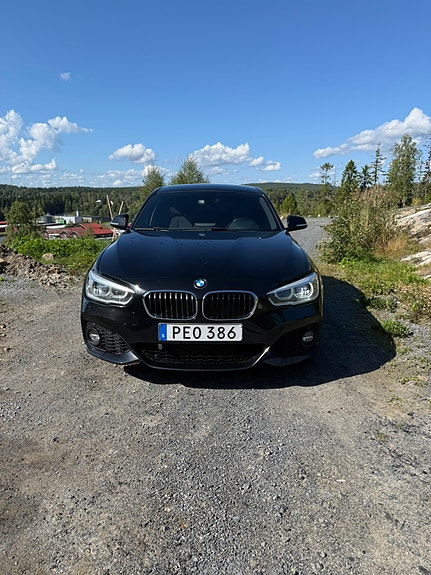 BMW 118d 3 of 15