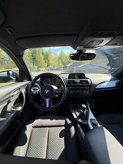 BMW 118d 12 of 15