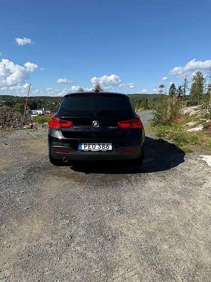 BMW 118d 6 of 15