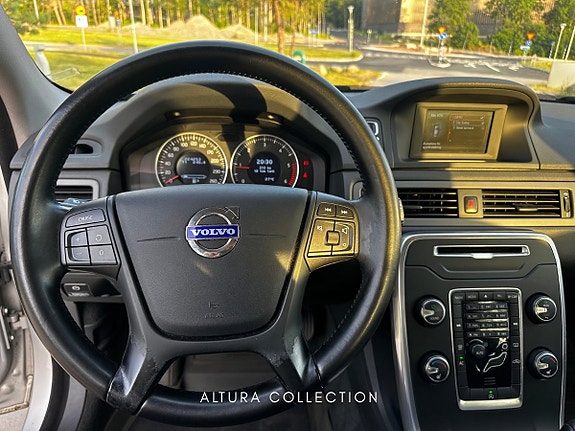 Volvo V70 7 of 11