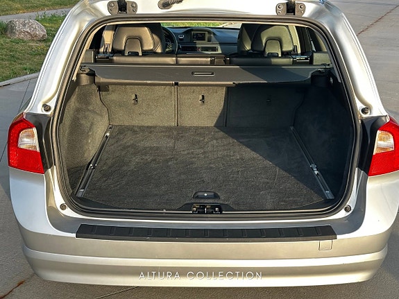 Volvo V70 6 of 11