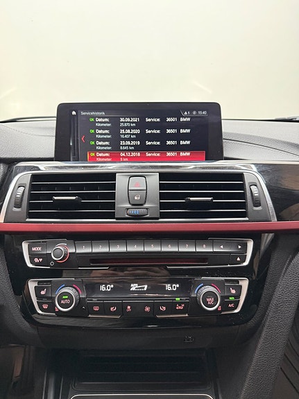 BMW 318d 15 of 17