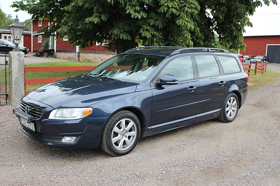 Volvo V70 3 of 10