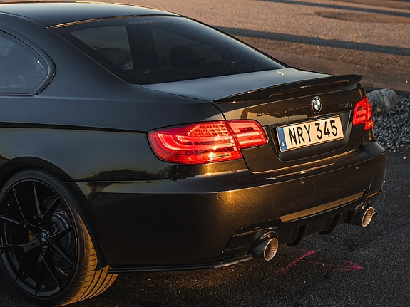 BMW 335i 3 of 7