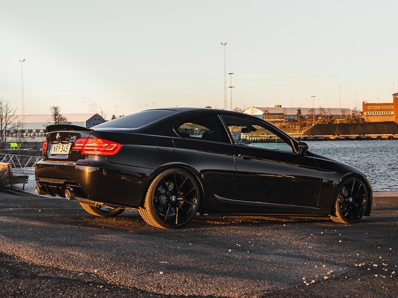 BMW 335i 2 of 7