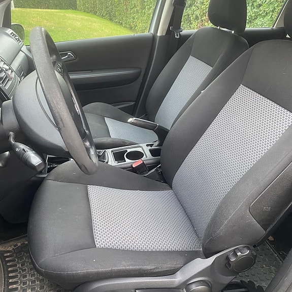 Mercedes-Benz A150 4 of 11