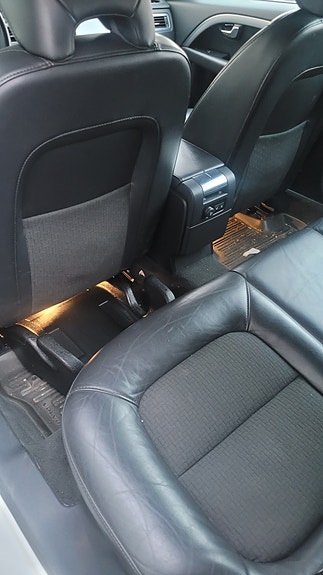 Volvo V70 9 of 14