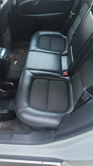 Volvo V70 8 of 14
