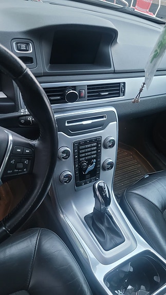 Volvo V70 5 of 14