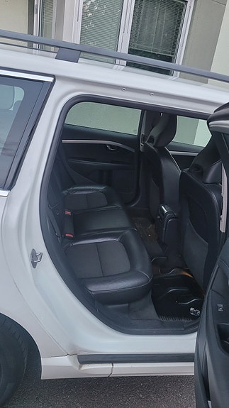 Volvo V70 10 of 14