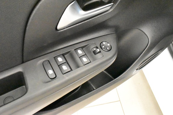 Opel Corsa 13 of 21