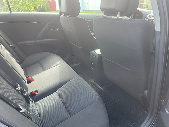 Toyota Avensis 9 of 10