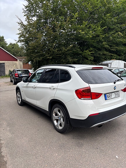 BMW X1 4 of 7