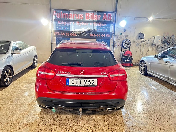 Mercedes-Benz GLA200 12 of 13