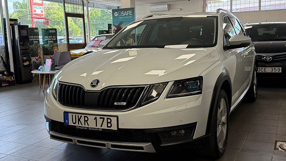 Skoda Octavia Scout 8 of 26