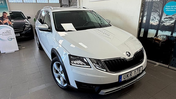 Skoda Octavia Scout 3 of 26