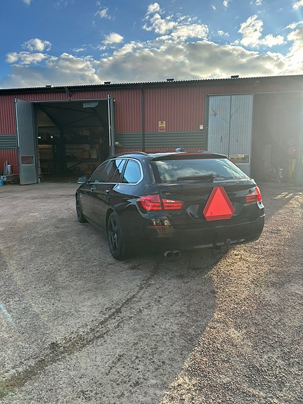BMW 520d 4 of 11