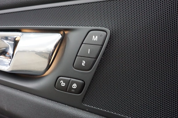 Volvo XC60 28 of 30