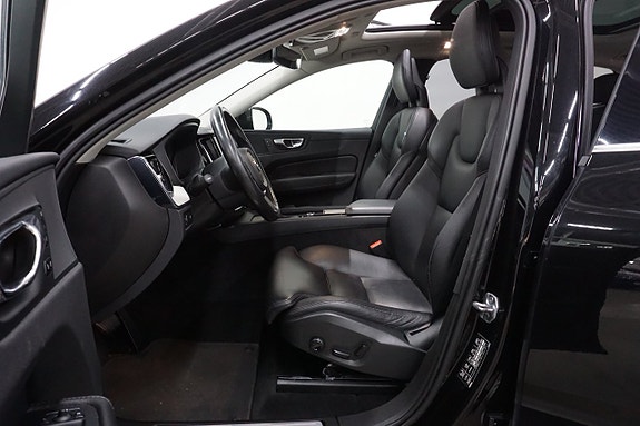 Volvo XC60 7 of 30
