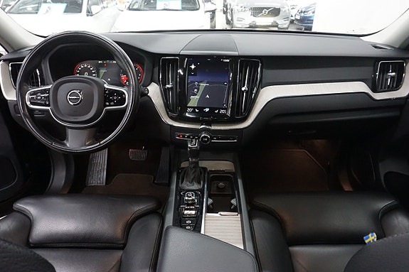 Volvo XC60 12 of 30